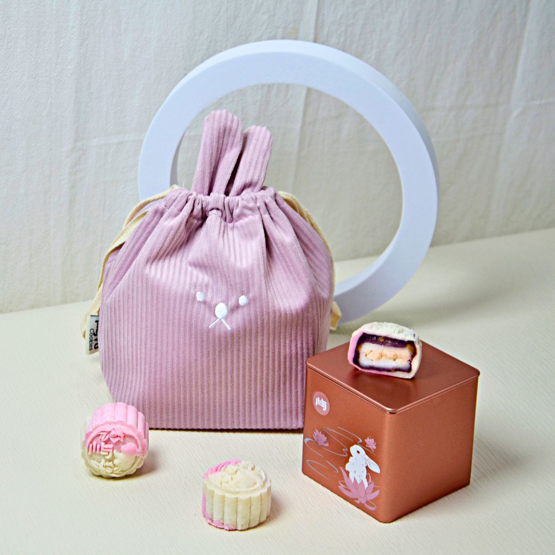 Yum Yam Mochi Snow Skin Mooncake 金芋满堂冰皮月饼