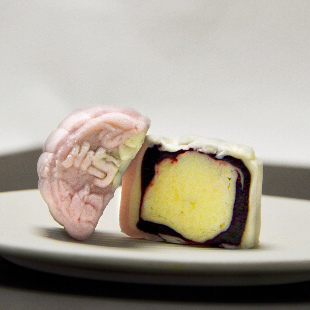 Very Berry Yoghurt Snow Skin Mooncake 莓满如意冰皮月饼