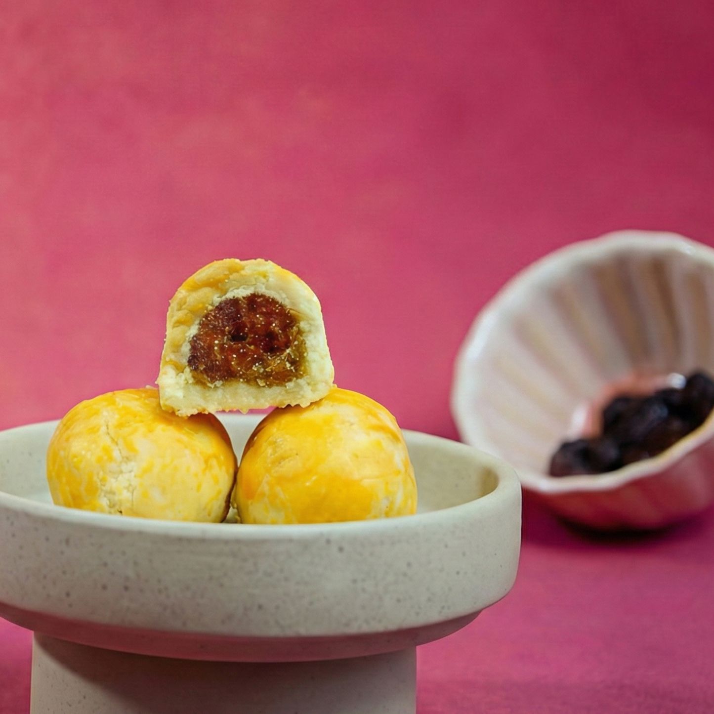 YU Pineapple Tarts  - CNY Twin Pack 黄梨挞（春节双罐礼袋）